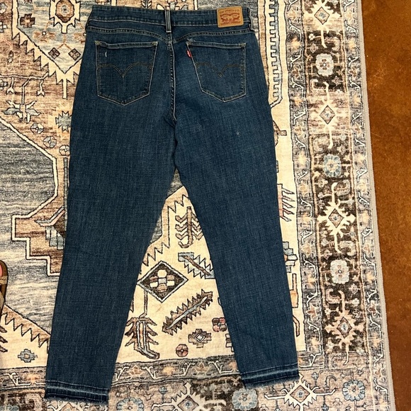 Levi’s 711 Skinny Ankle Women’s Jeans - Picture 2 of 3